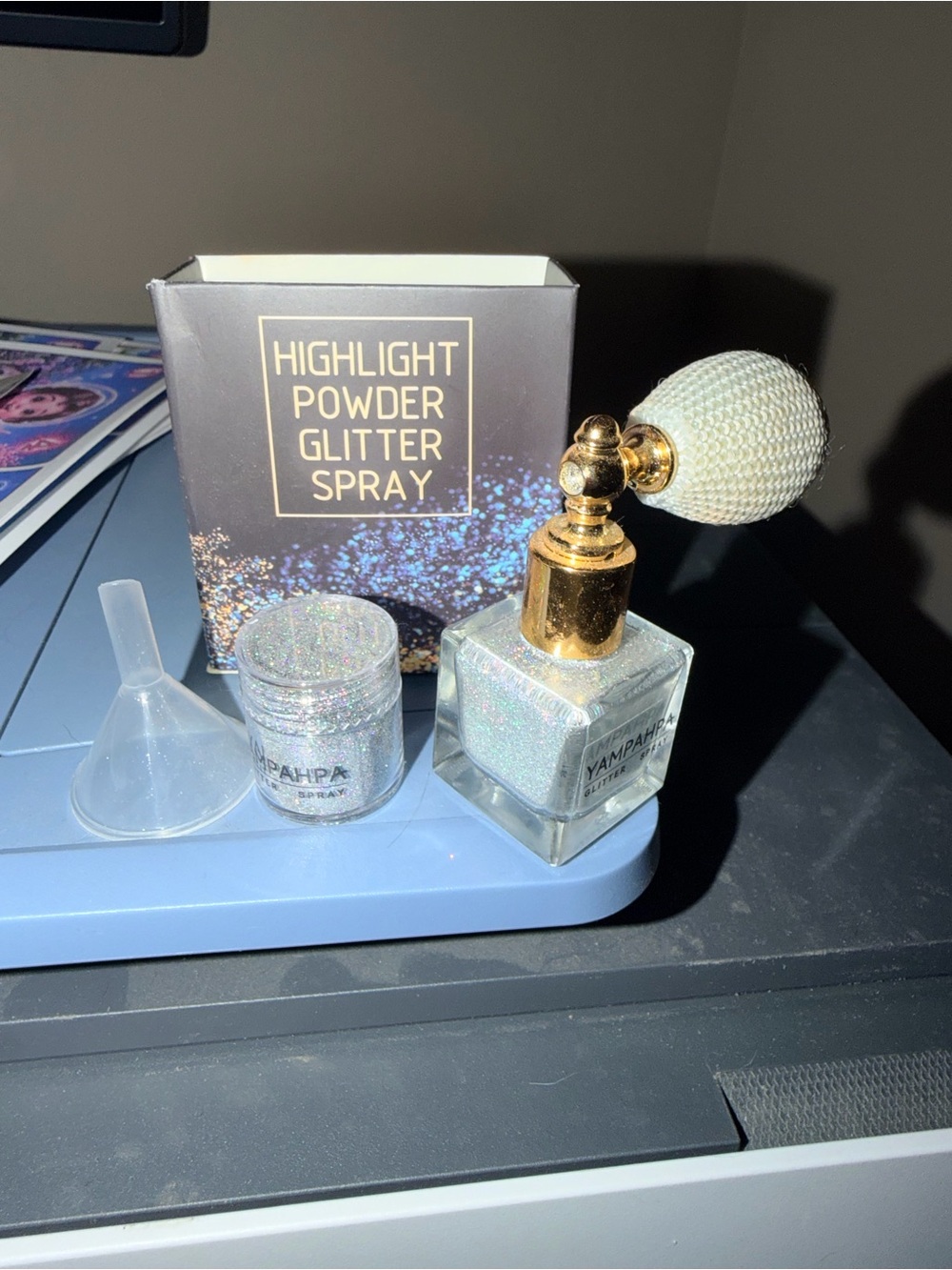 Iridescent Highlight Powder Glitter Spray - White Shimmer